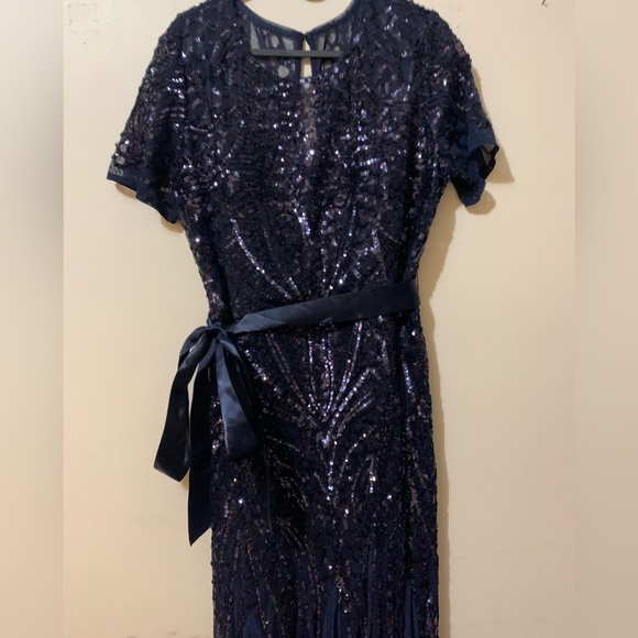 R&M Richards Navy Blue Sequin short sleeve Gown Dress size 14 - Picture 4 of 11